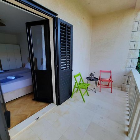 Bed and Breakfast Pansion Drvo Supetar Exterior foto